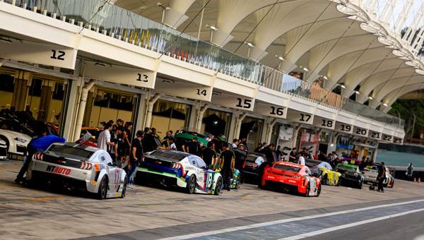 Visit Dignity Gold GT Sprint Race retorna a Interlagos para mais um desafio page