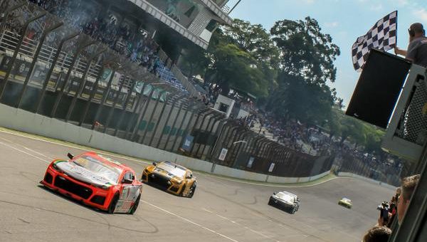 Visit Antonio Junqueira repete vitória na terceira etapa da Dignity Gold GT Sprint Race page