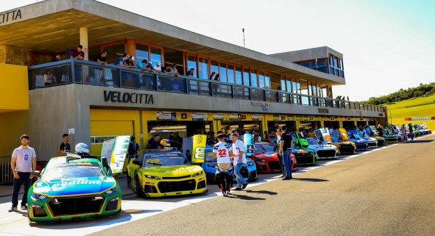 Visit Após Velocitta, poucos pontos separam os líderes da Dignity Gold GT Sprint Race page