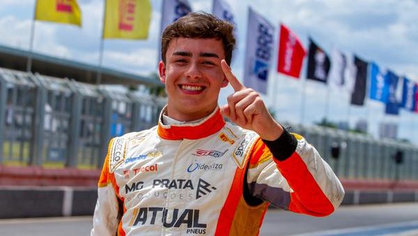 Visit Arthur Gama garantiu a pole position para primeira corrida Special Edition page