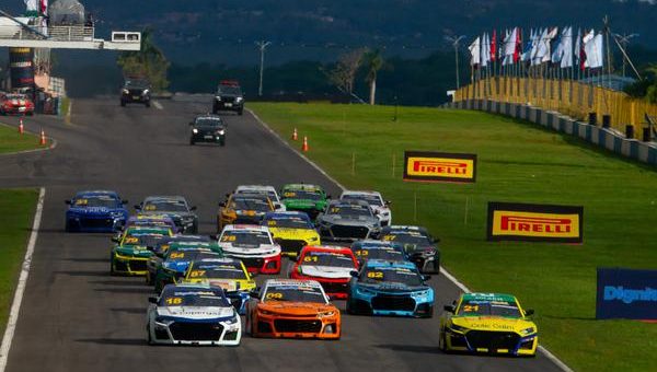 Visit Emoção da primeira corrida no anel externo de Goiânia acirra grande final do Special Edition page