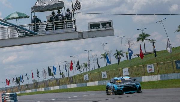Visit Gerson Campos (PRO), Antonio Junqueira (PROAM) e Léo Yoshii (AM) vencem segunda corrida da final da Special Edition em Goiânia page
