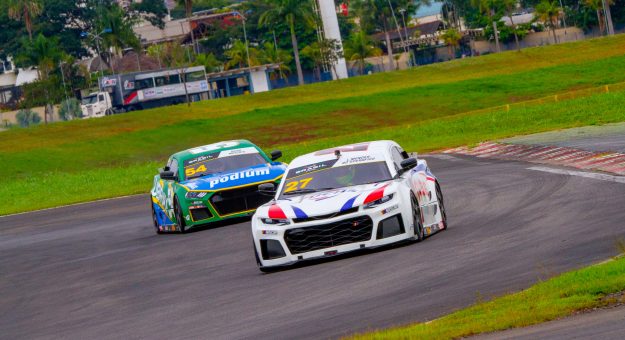 Visit NASCAR Brasil: Em Goiânia, pilotos afinaram preparação no primeiro treino oficial page