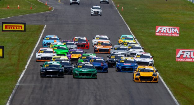 Visit NASCAR Brasil: Vitor Genz ganha a Corrida 2 e fecha o fim de semana 100% gaúcho em Goiânia page