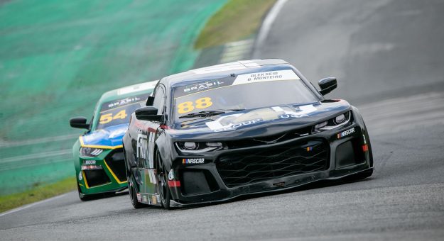 Visit NASCAR Brasil: Beto Monteiro/Alex Seid formam os mais rápidos no primeiro treino page