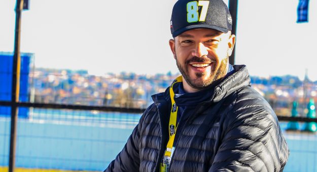 Visit Jorge Martelli dá a volta por cima e conquista primeira vitória na NASCAR Brasil page