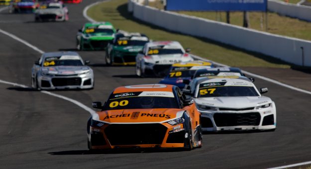 Visit NASCAR Brasil tem novo líder na divisão AM page