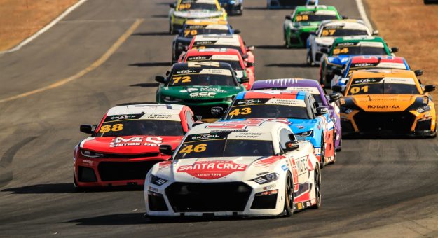 Visit Militec Power Team faz barba, cabelo e bigode na NASCAR Brasil page