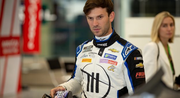 Visit Daniel Suárez destaca a importância do programa de intercâmbio da NASCAR e NASCAR Brasil page