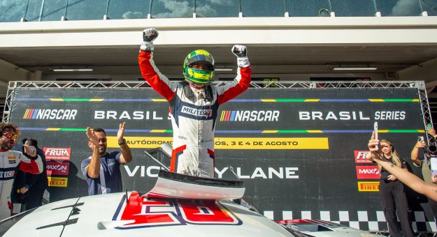 Visit Gabriel Casagrande vence a primeira etapa da Special Edition na NASCAR Brasil page