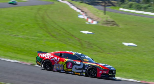 Visit Chegada a hora da decisão do campeonato brasileiro da NASCAR Brasil page