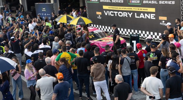 Visit Rubens Barrichello vence a Corrida 1 em Interlagos page