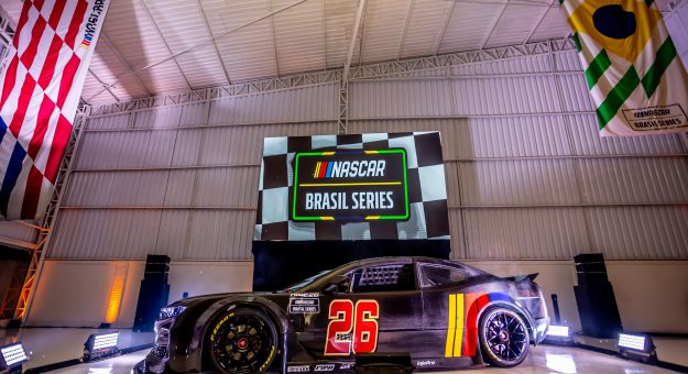 Visit Credenciamento de imprensa – NASCAR Brasil – O DUELO no Circuito Panamericano page