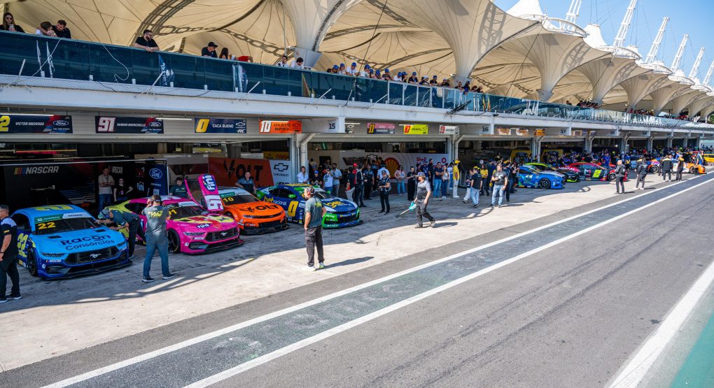 Mobilidade, experiência e conteúdo: JET chega à NASCAR Brasil em Interlagos