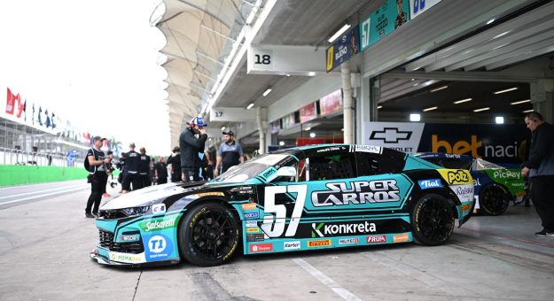 Visit Motores ligados para a SONIC Grand Prix da NASCAR Brasil em Interlagos page