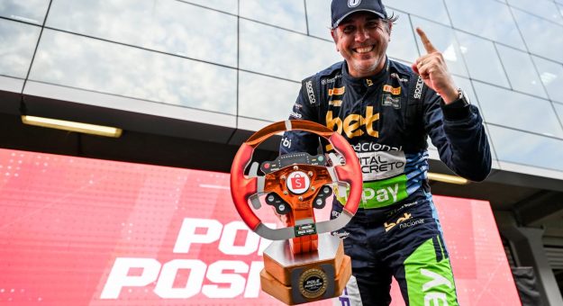 Visit NASCAR Brasil: Cacá Bueno é o pole position da etapa SONIC Grand Prix page